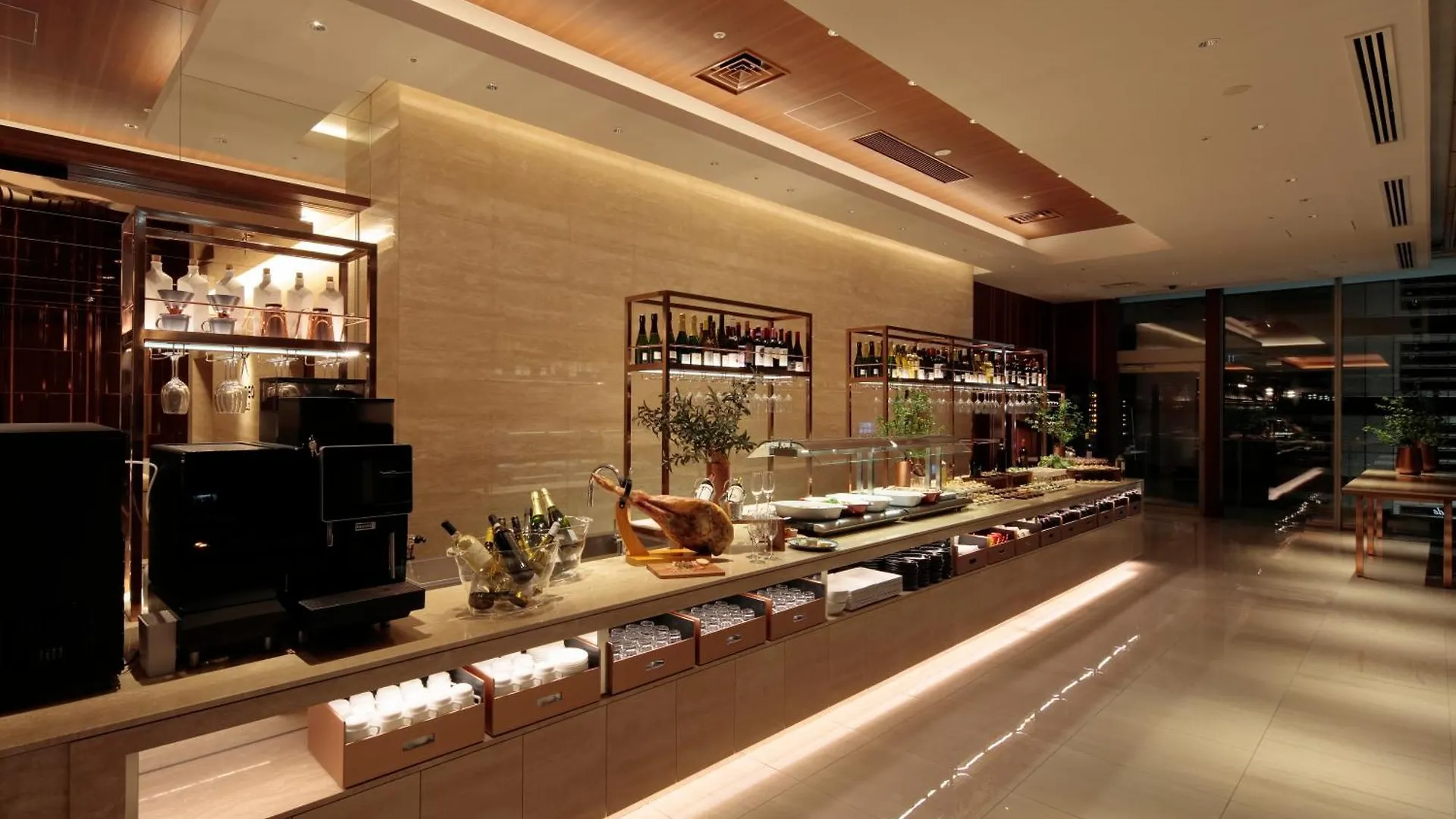 Candeo Hotels Osaka Shinsaibashi